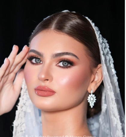 مكياج متوازن من منّا سنتر
